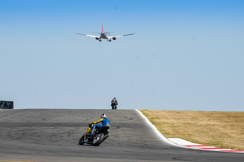 donington no limits trackday;donington park photographs;donington trackday photographs;no limits trackdays;peter wileman photography;trackday digital images;trackday photos